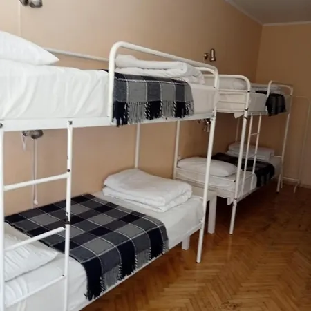 Iskra Hostel
