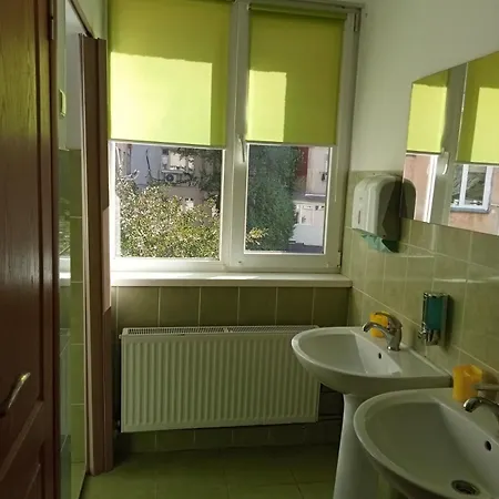 Iskra Auberge de jeunesse *