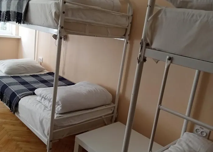 Iskra Hostal Leópolis